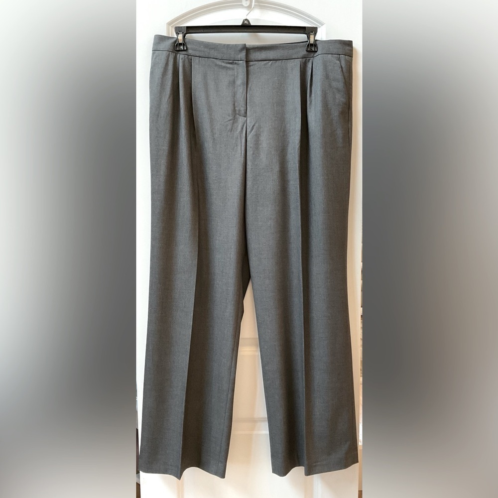 Jones New York Pleated Stretch Trousers NWT